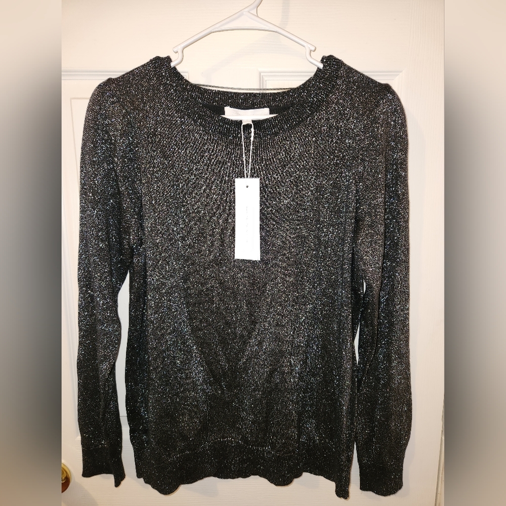 Glittery long sleeved black sweatshirt w/ shoulder padding  size L